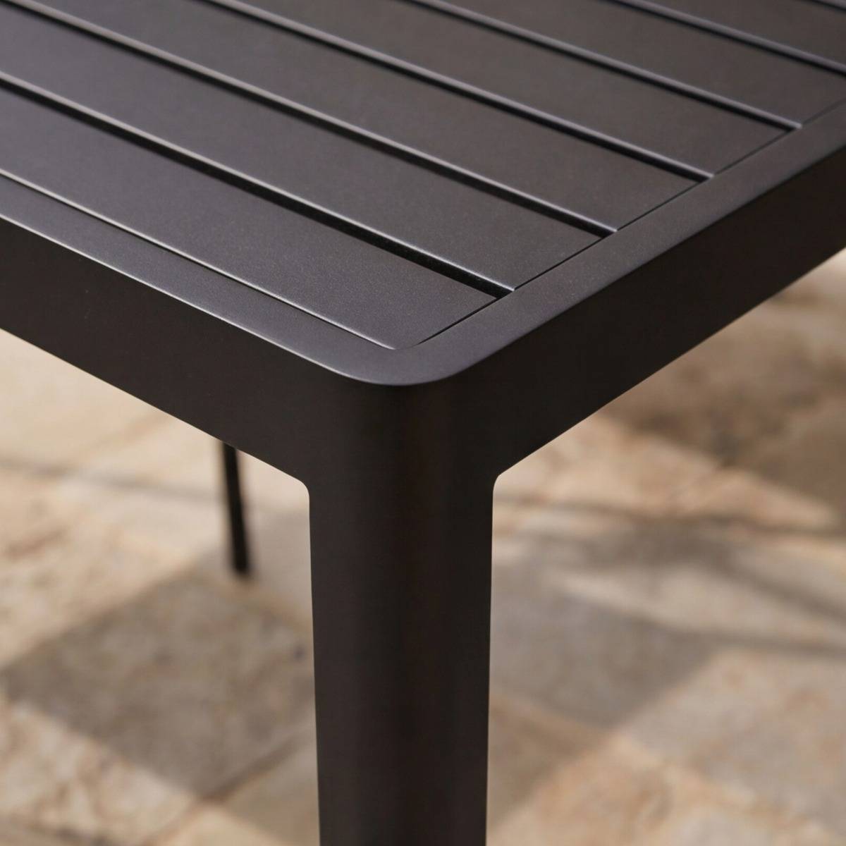 Table de jardin grise en aluminium Kaïa
