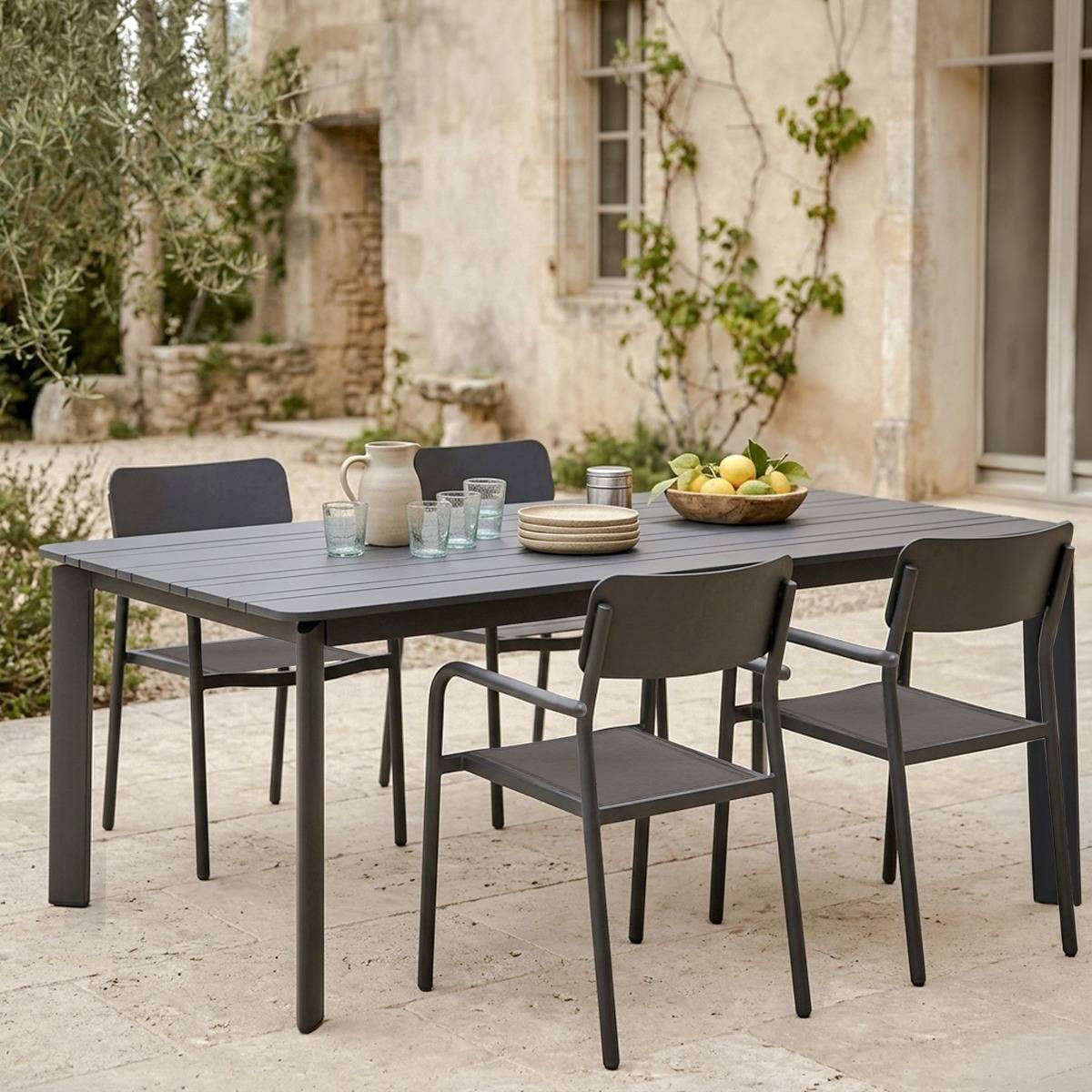 Table de jardin en aluminium gris Kaïa