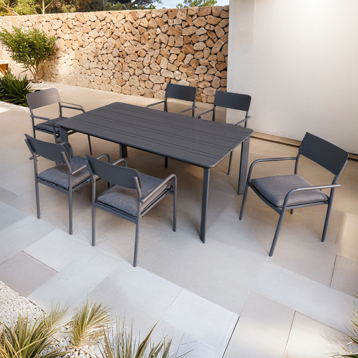 Table de jardin en aluminium gris Kaïa