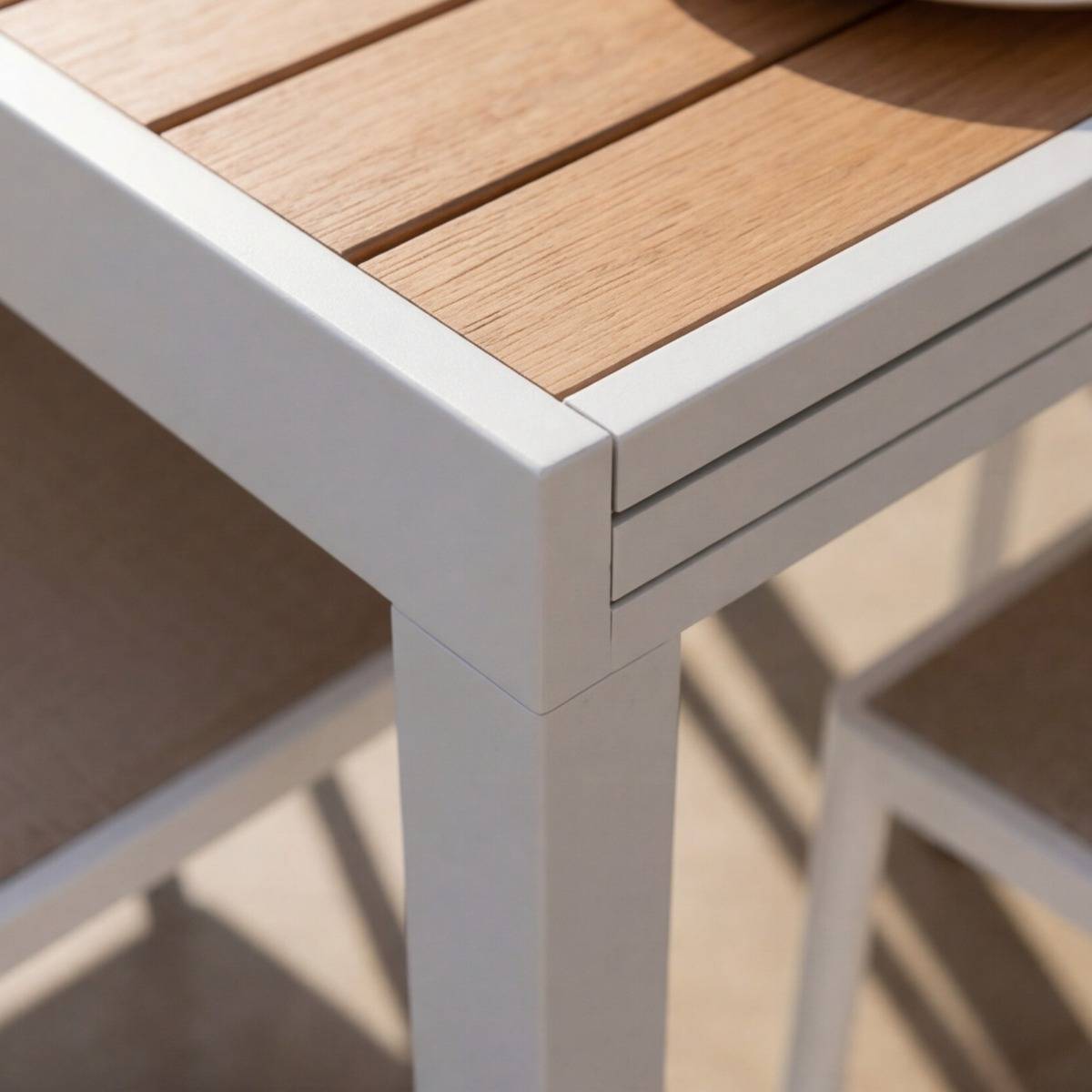Table de jardin carrée en aluminium blanc Ayden