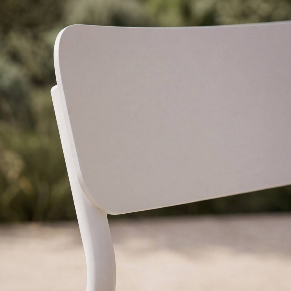 Chaise de jardin avec assise taupe et pieds blancs cassés Kaïa (lot de 2)