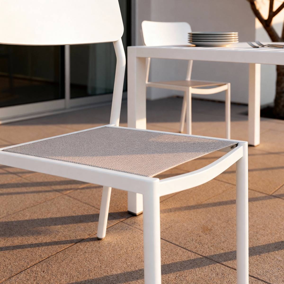 Chaise de jardin en aluminium blanc cassé et taupe Kaïa (lot de 2)