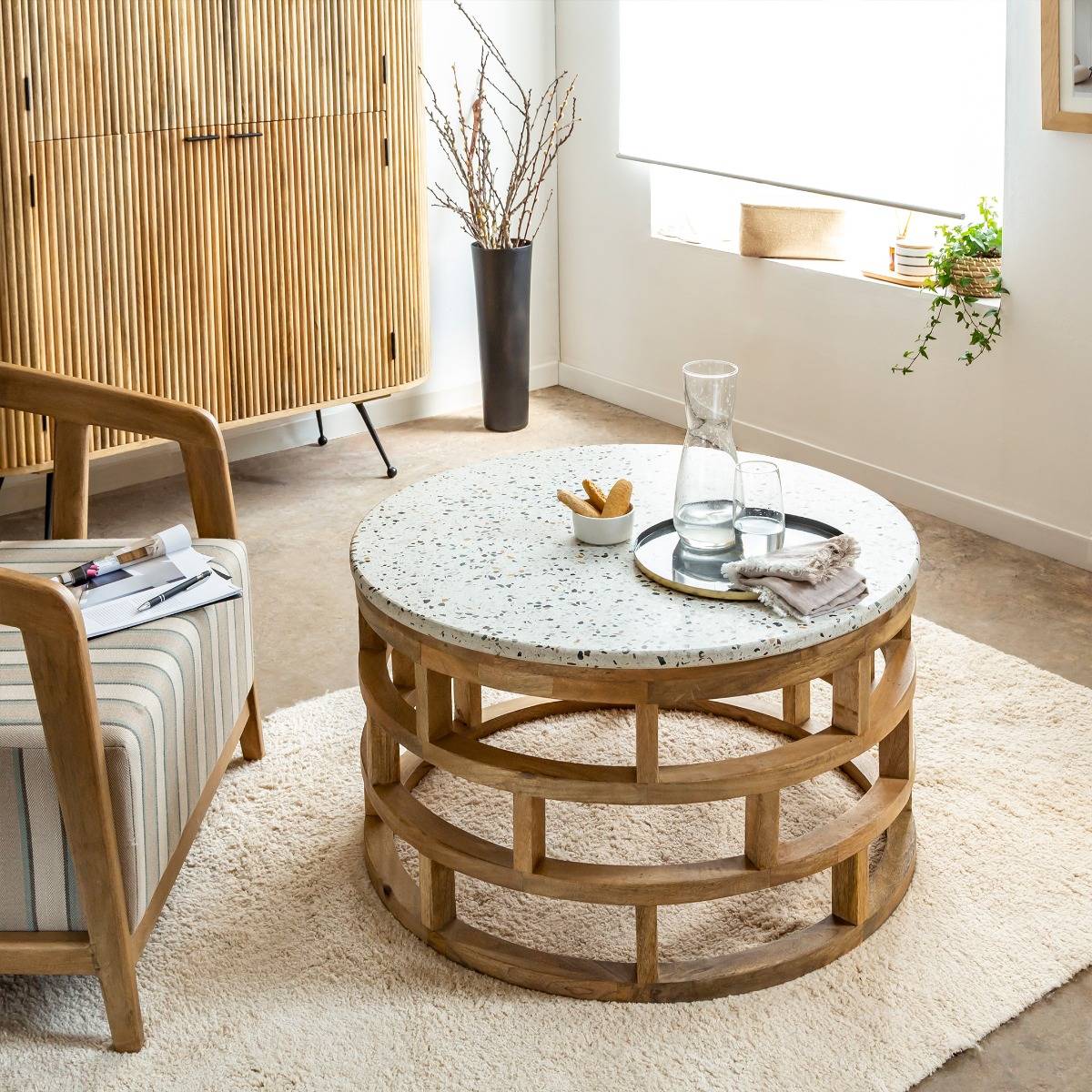 Table basse en bois de manguier et terrazzo Ambrine