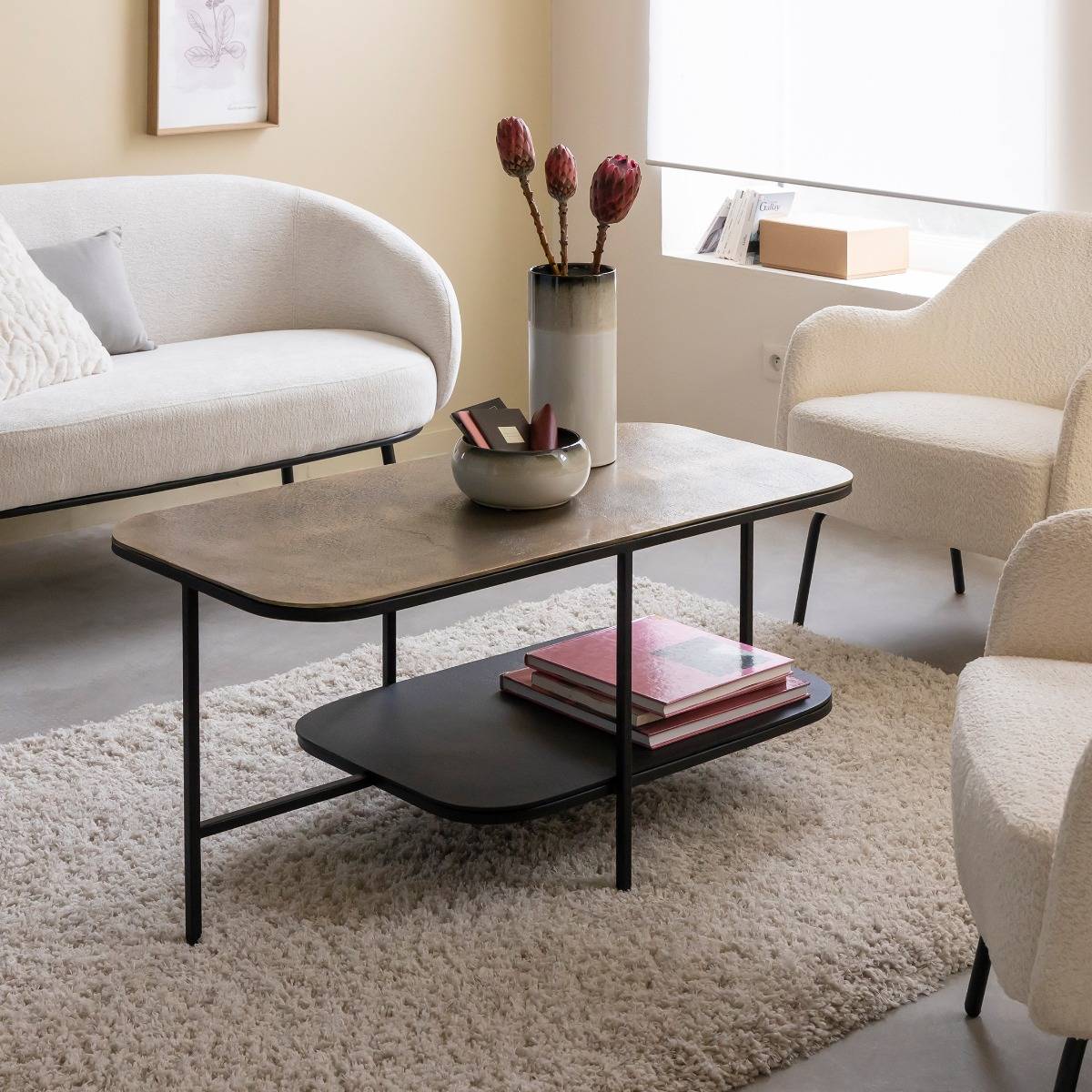 Table basse avec plateau en aluminium doré et métal noir Victoria