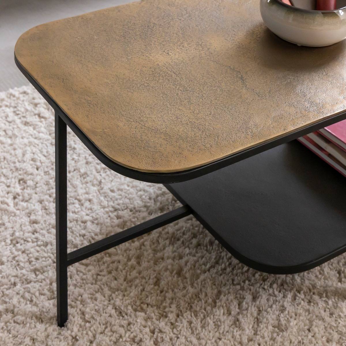 Table basse avec plateau en aluminium doré et métal noir Victoria