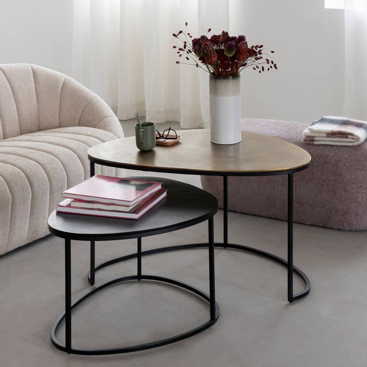 Table basse gigogne en aluminium doré et métal noir Victoria