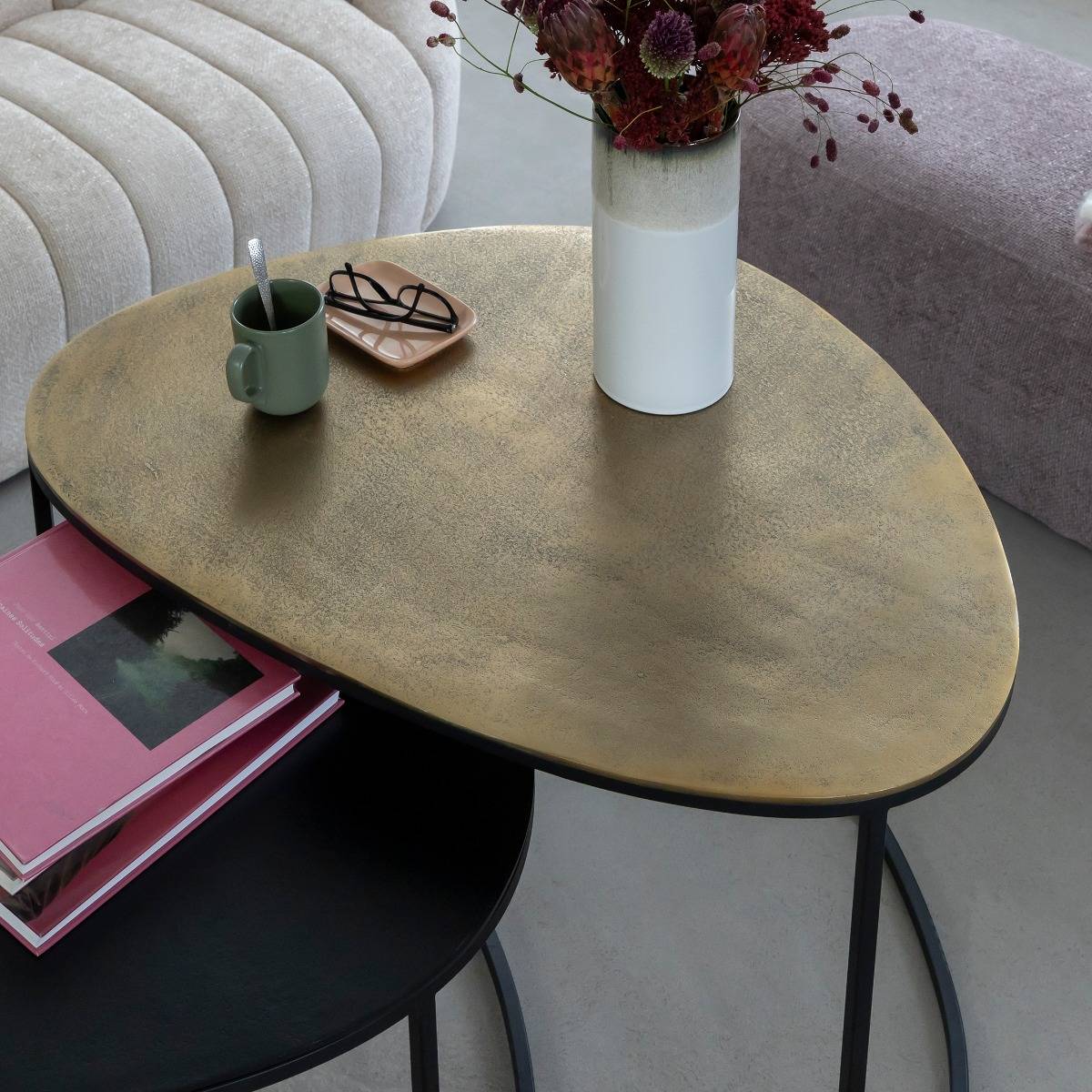 Table basse gigogne en aluminium doré et métal noir Victoria