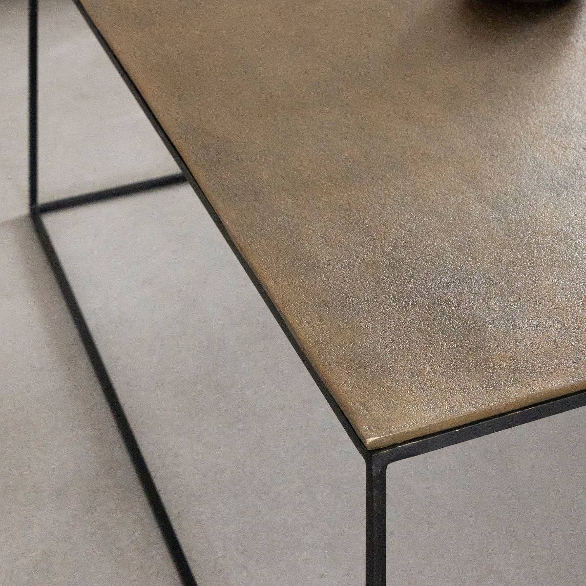 Table basse en aluminium doré et métal noir Victoria