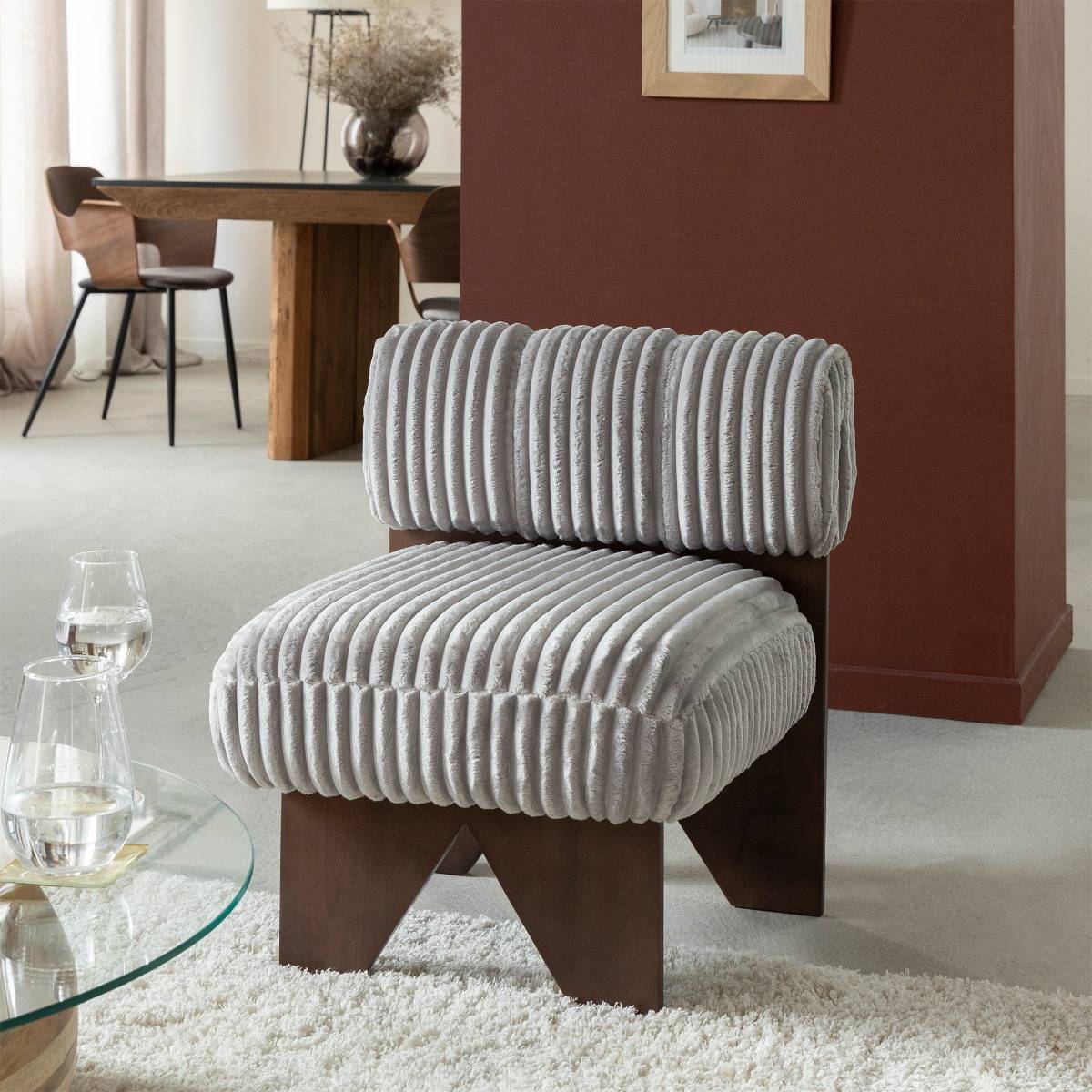 Petit fauteuil carré en velours côtelé et bois d'hévéa gris Soléa